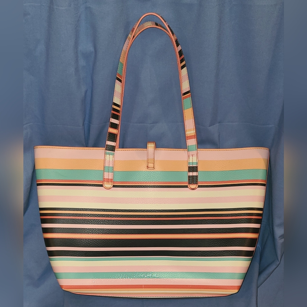 Awsome Tote! - Picture 2 of 3